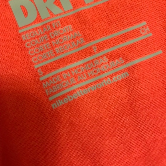 NWT Womenβs Nike Dri-Fit size Small - Picture 7 of 8